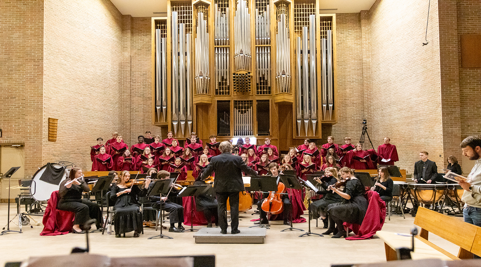 Lessons & Carols 1660x924.jpg