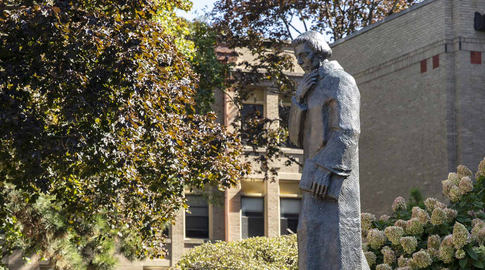 martin luther statue (1660x924).jpg
